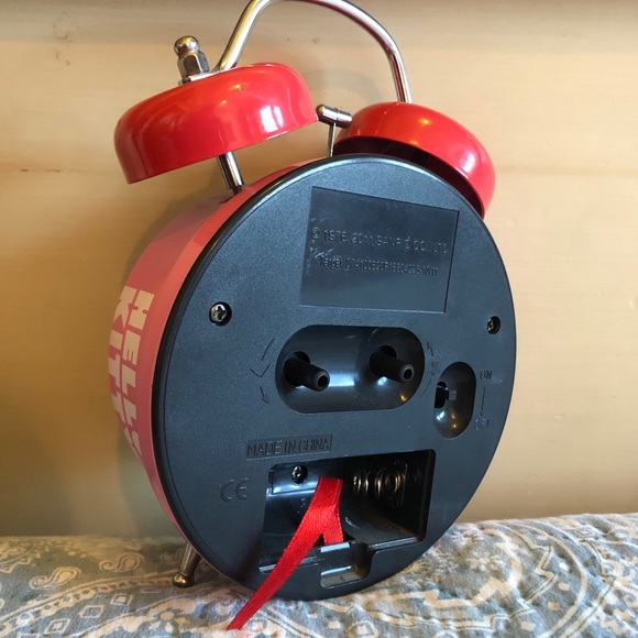 Hello kitty clock (HOST PICK) - Picture 5 of 9